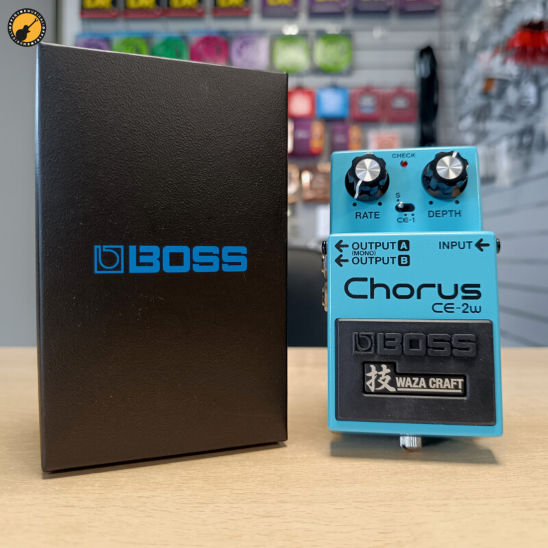 Boss CE-2W